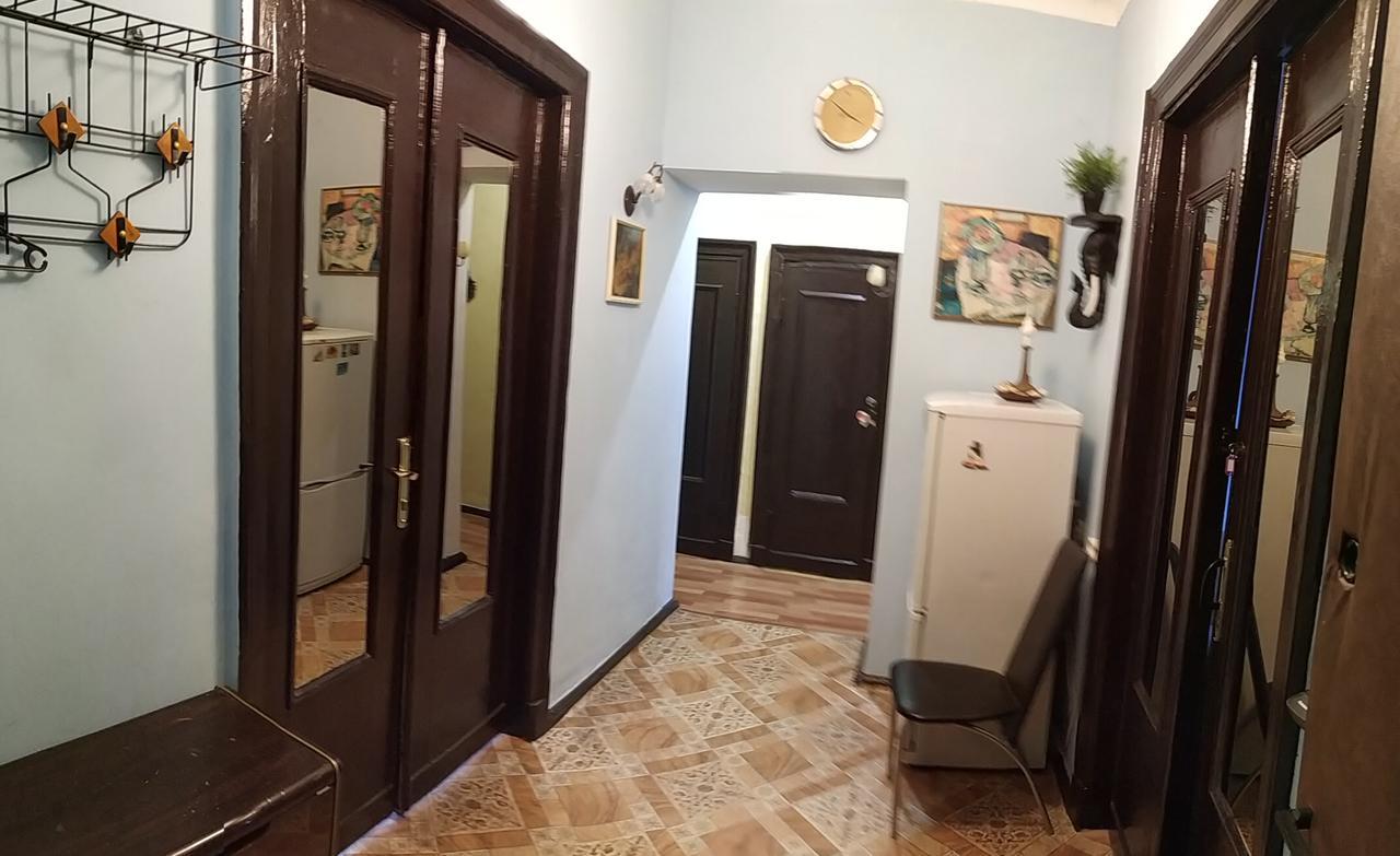 Room In Apartment Kirova 1 Minsk Ngoại thất bức ảnh