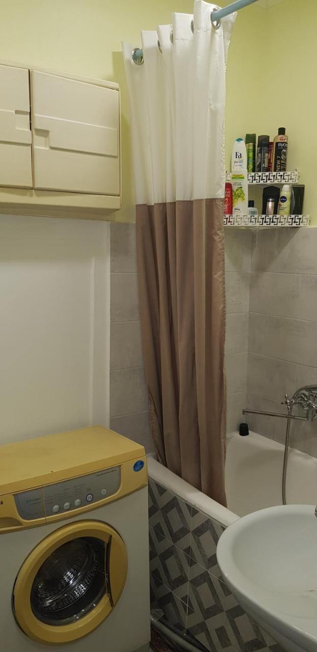 Room In Apartment Kirova 1 Minsk Ngoại thất bức ảnh